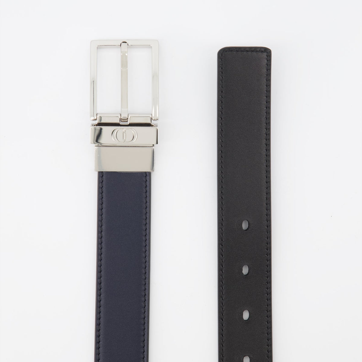 Reversible belt